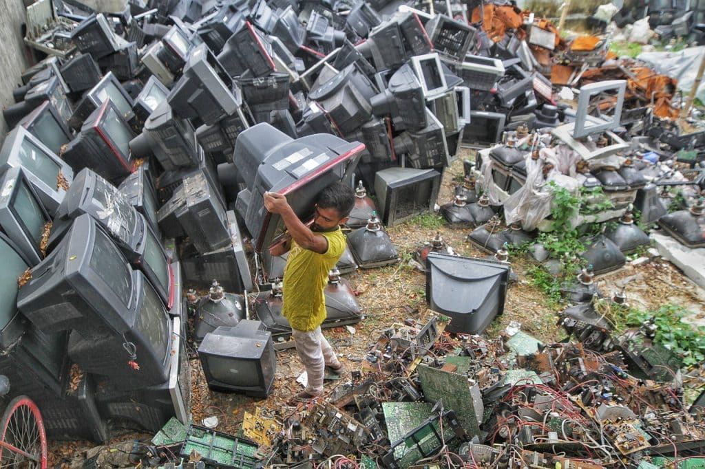 G&eacute;rer les d&eacute;chets en entreprise : strat&eacute;gies durables et impact environnemental