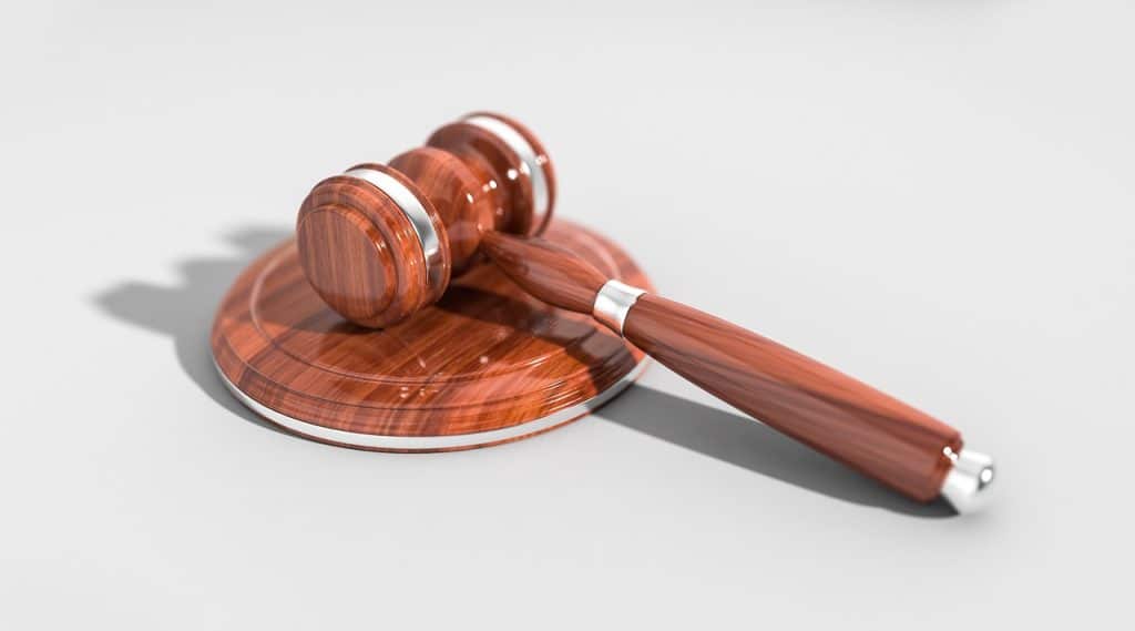 Vers l’&eacute;limination des entraves &agrave; l’ivg apr&egrave;s son inscription historique dans la constitution