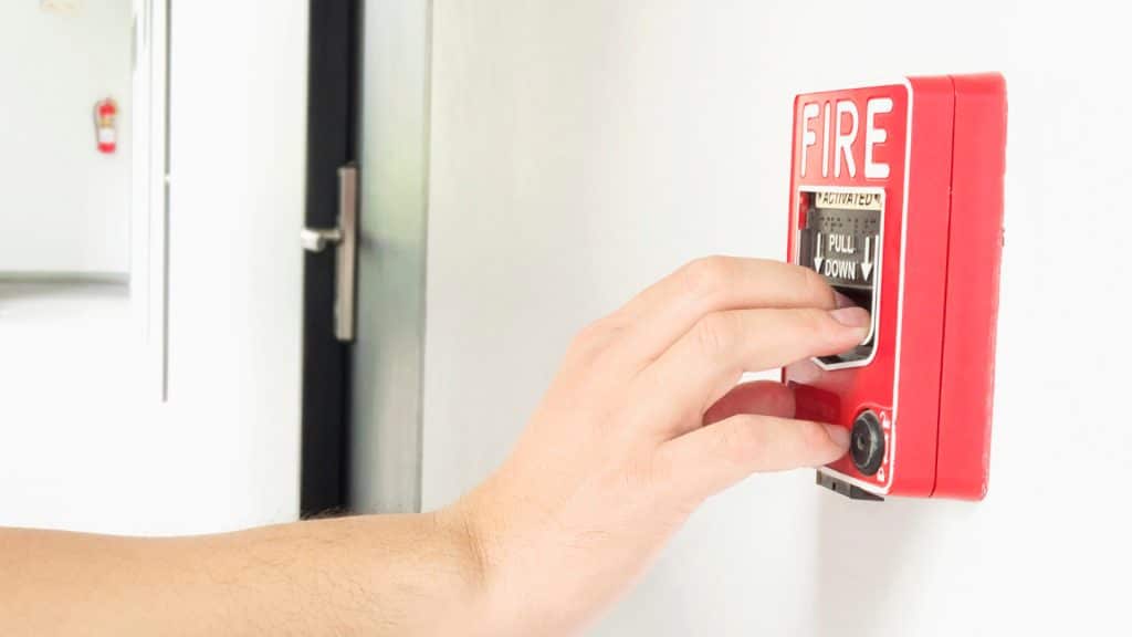 S&eacute;curit&eacute; incendie en entreprise : comment bien s&rsquo;&eacute;quiper pour prot&eacute;ger vos locaux ?