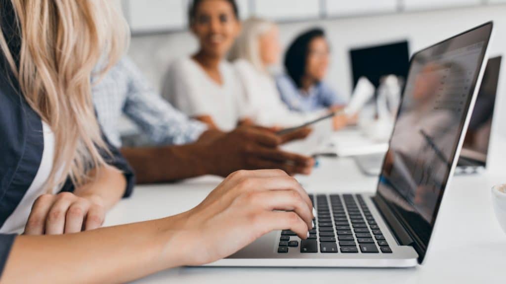 Pourquoi choisir une formation Pack Office certifiante pour booster son efficacit&eacute; au travail ?