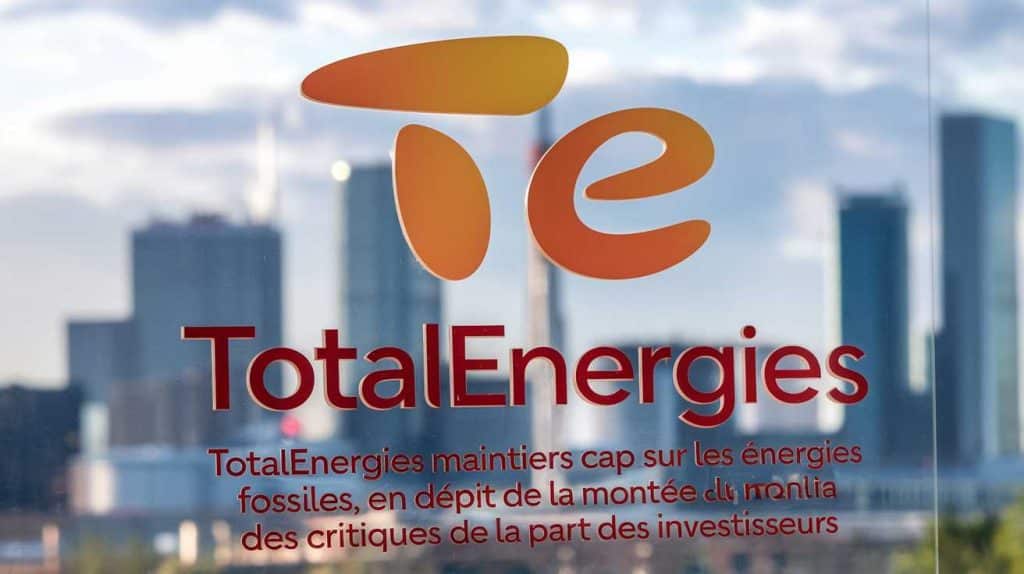 TotalEnergies maintient sa cap sur les &eacute;nergies fossiles, en d&eacute;pit de la mont&eacute;e des critiques de la part des investisseurs