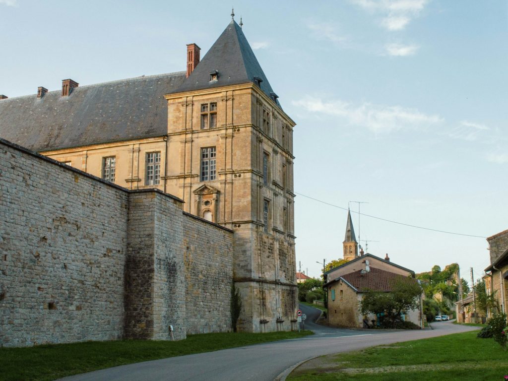 Top 10 des agences immobili&egrave;res &agrave; Montfort-l&rsquo;Amaury en 2026