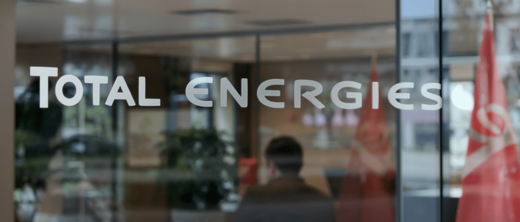 TotalEnergies &eacute;chappe &agrave; la politique d&rsquo;exclusion de la Caisse des D&eacute;p&ocirc;ts