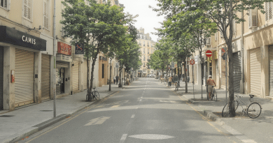 Canicule en France : quand la chaleur intense paralyse le pays, une v&eacute;ritable “gr&egrave;ve thermique