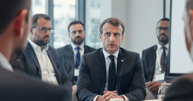 Crise &eacute;nerg&eacute;tique : Emmanuel Macron rassemble l’&eacute;lite fran&ccedil;aise de l&rsquo;&eacute;lectrification avec EDF, Leclerc, Stellantis et GravitHy