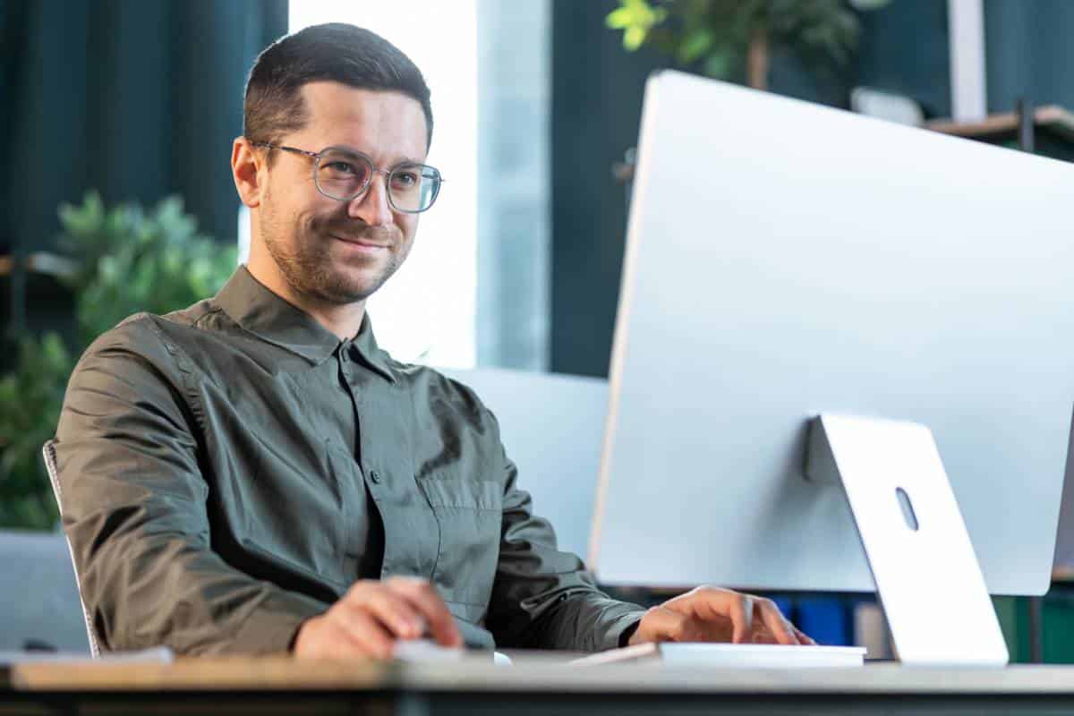 image ordinateur entreprise modele bureau votre