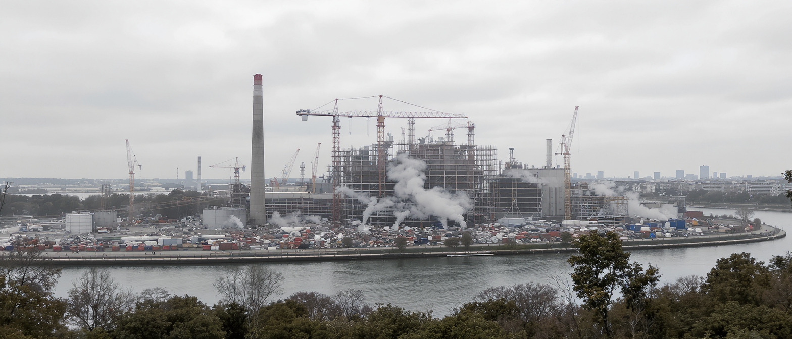 D&eacute;chets, dioxines et PFAS : la m&eacute;gacentrale controvers&eacute;e qui s’implante aux portes de Paris