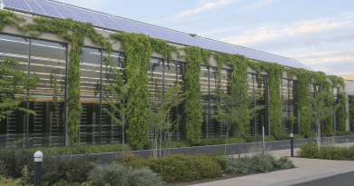Les g&eacute;ants de la tech parient sur des data centers durables pour apaiser les critiques environnementales